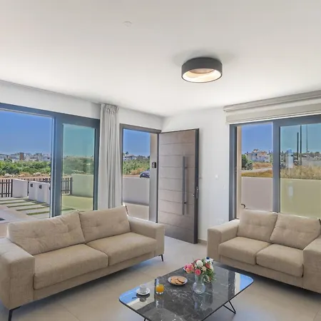 Trinity Villa Paralimni Exterior photo